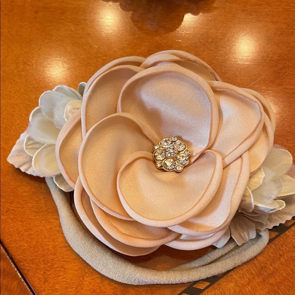 Set of 3 Cream and Pink Floral Hair Accessories /wrist with Vintage Charm